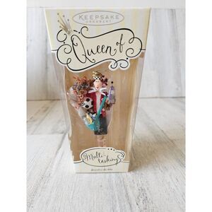 Hallmark multitasking Queen tague Xmas new